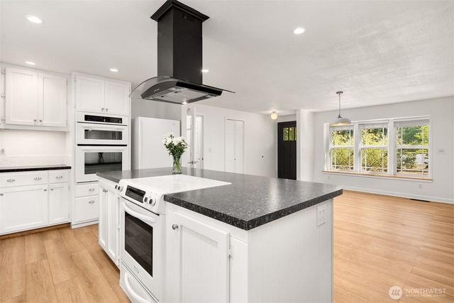 25120 SE 384th Street, Enumclaw, WA 98022