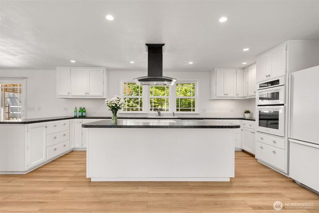 25120 SE 384th Street, Enumclaw, WA 98022