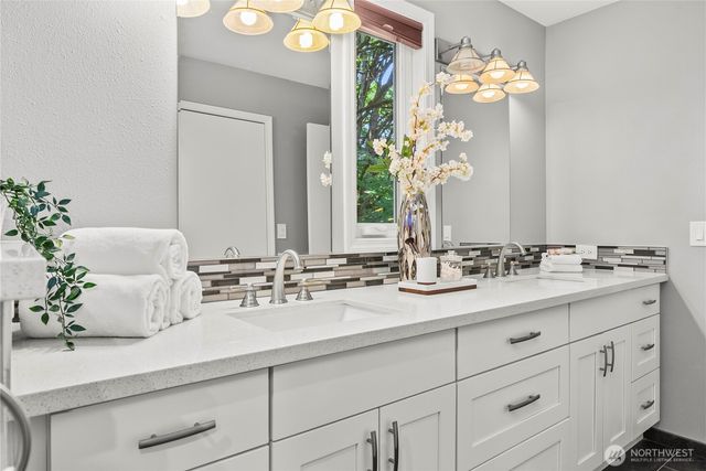 9123 NE 145th Street, Kirkland, WA 98034