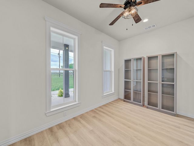 12530 Doyle Road, Krum, TX 76249
