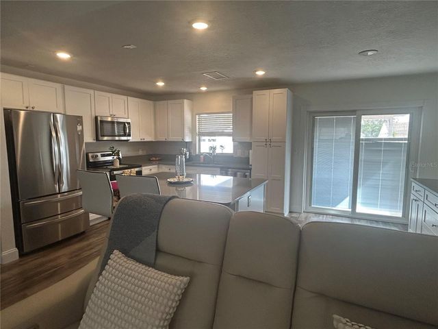 16119 COPPERFIELD DRIVE, Tampa, FL 33618