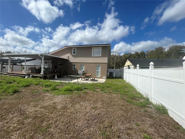 16119 COPPERFIELD DRIVE, Tampa, FL 33618