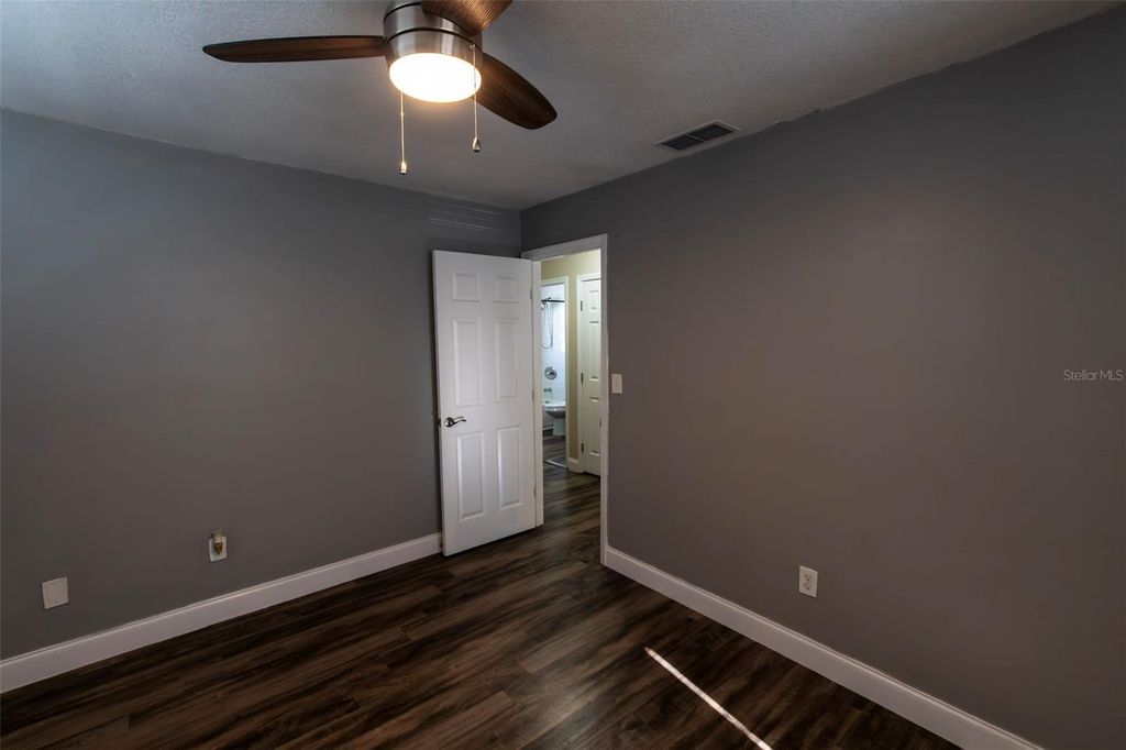 Image 11 of property listing at 16119 COPPERFIELD DRIVE, Tampa, FL 33618