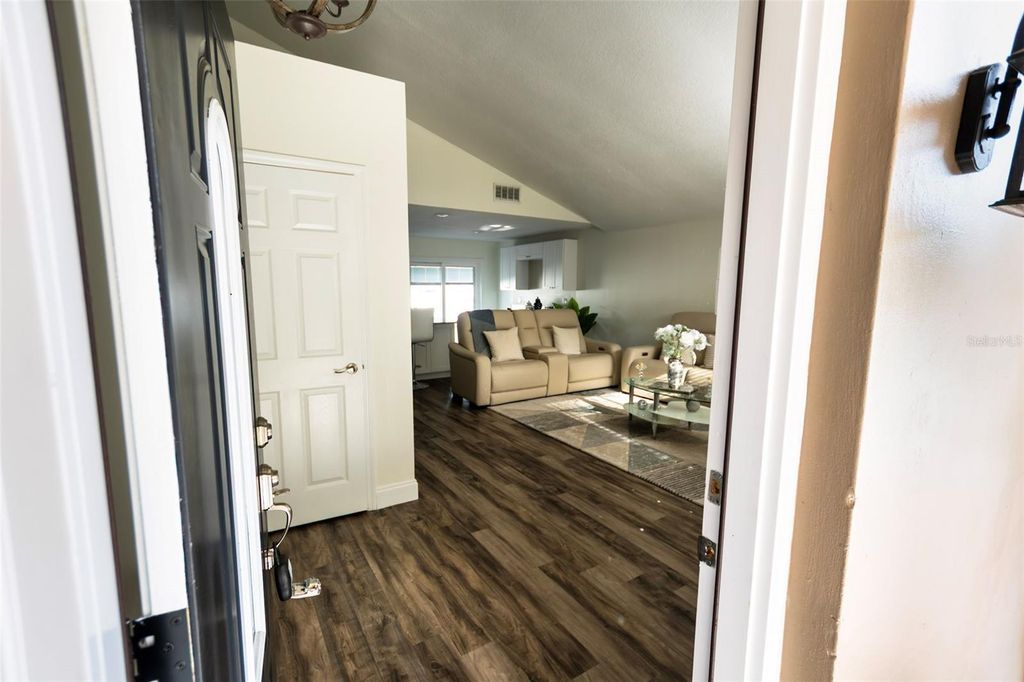 Image 3 of property listing at 16119 COPPERFIELD DRIVE, Tampa, FL 33618