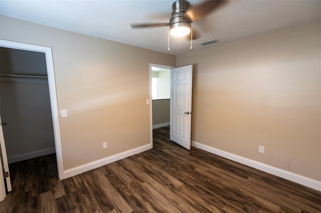 Image 8 of property listing at 16119 COPPERFIELD DRIVE, Tampa, FL 33618