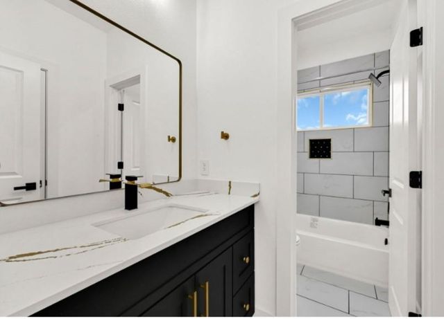 4404 Bond Street, Houston, TX 77026