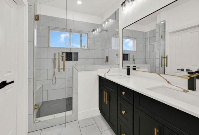 4404 Bond Street, Houston, TX 77026