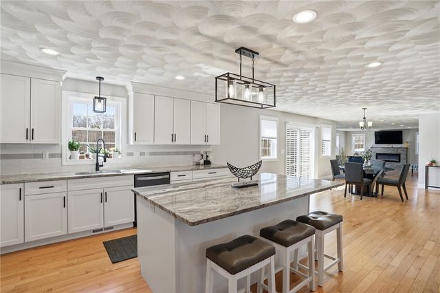 1268 Central Avenue, Johnston, RI 02919