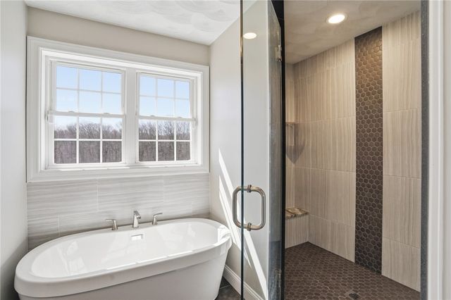1268 Central Avenue, Johnston, RI 02919