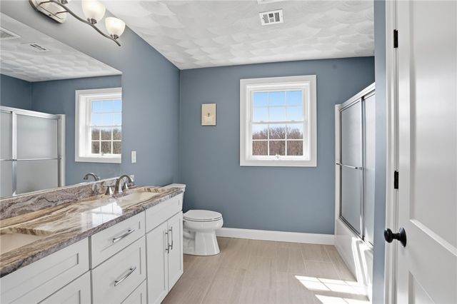 1268 Central Avenue, Johnston, RI 02919
