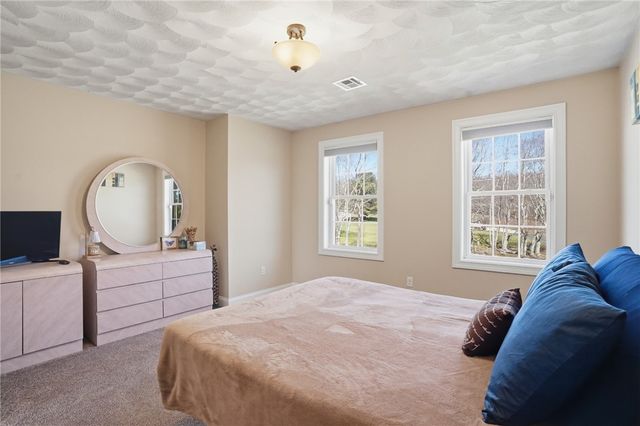 1268 Central Avenue, Johnston, RI 02919