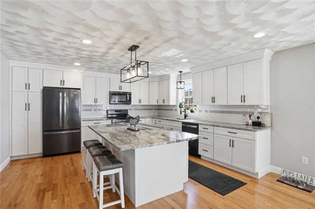 1268 Central Avenue, Johnston, RI 02919
