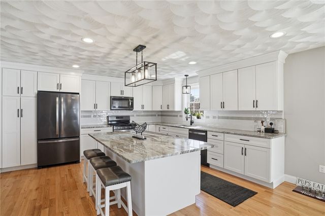 1268 Central Avenue, Johnston, RI 02919