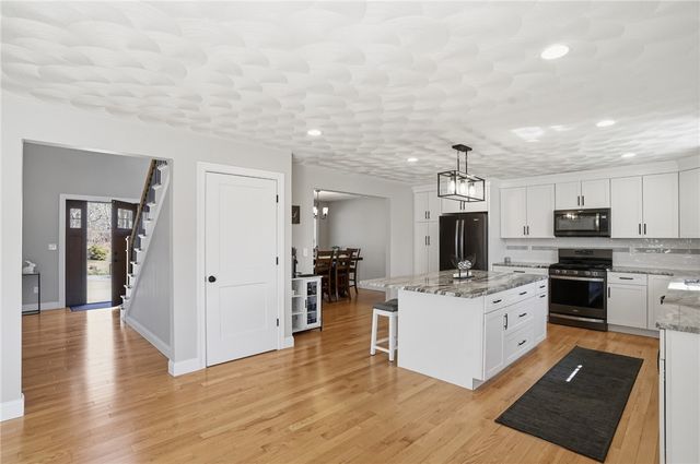 1268 Central Avenue, Johnston, RI 02919