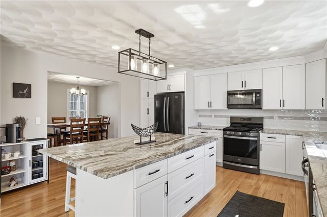 1268 Central Avenue, Johnston, RI 02919
