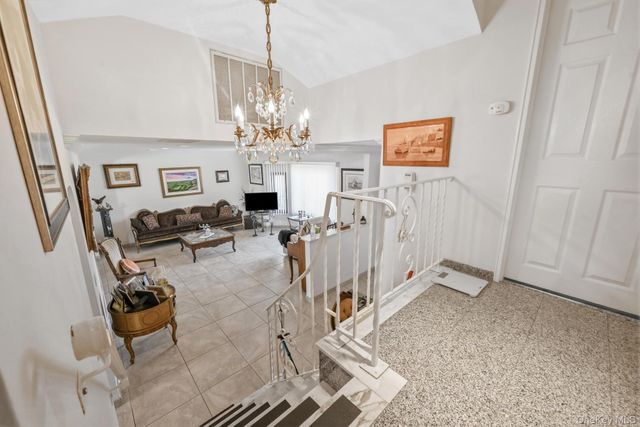 3 Chapin, Farmingdale, NY 11735