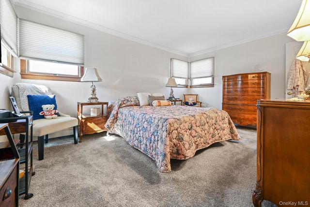 3 Chapin, Farmingdale, NY 11735