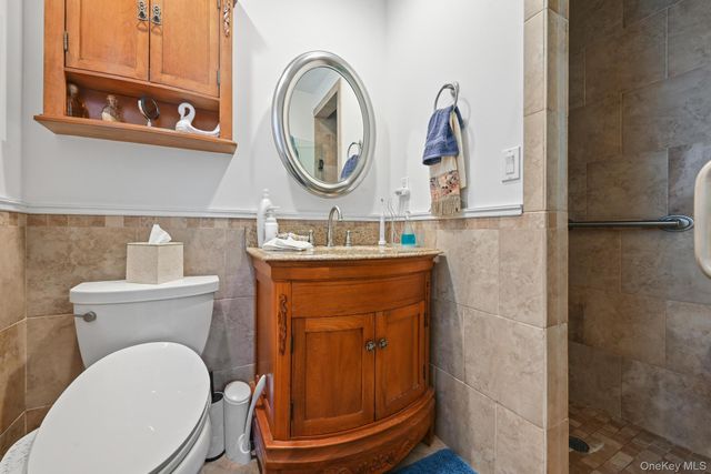 3 Chapin, Farmingdale, NY 11735