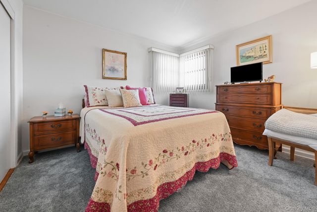 3 Chapin, Farmingdale, NY 11735