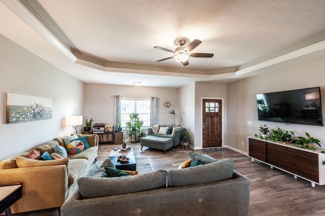 243 Hollow Tree Cir, Castalian Springs, TN 37031
