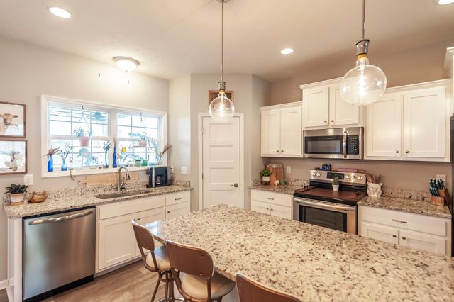 243 Hollow Tree Cir, Castalian Springs, TN 37031