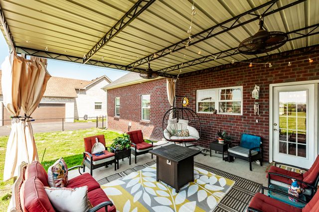 243 Hollow Tree Cir, Castalian Springs, TN 37031