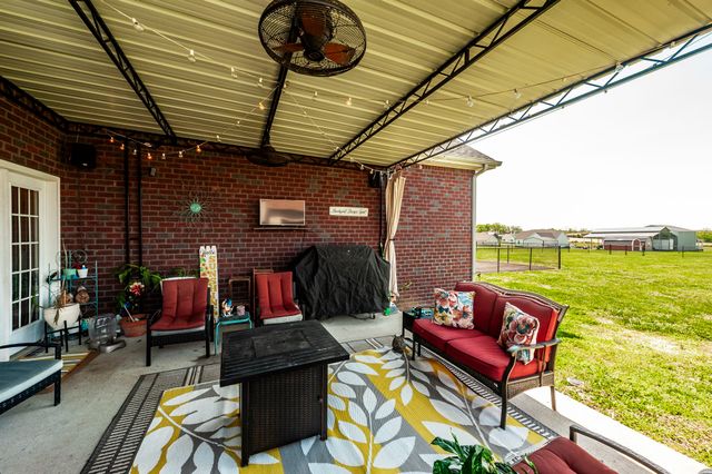 243 Hollow Tree Cir, Castalian Springs, TN 37031