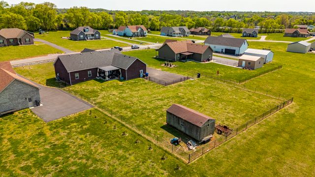 243 Hollow Tree Cir, Castalian Springs, TN 37031