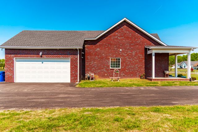 243 Hollow Tree Cir, Castalian Springs, TN 37031