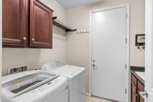 4181 E Blue Spruce Lane, Gilbert, AZ 85298