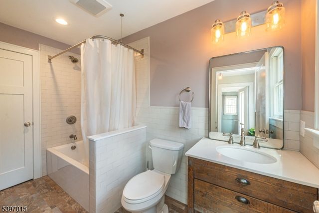 14 Glen View Rd, Montville Twp., NJ 07082