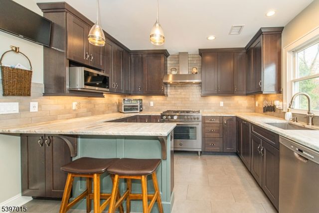 14 Glen View Rd, Montville Twp., NJ 07082