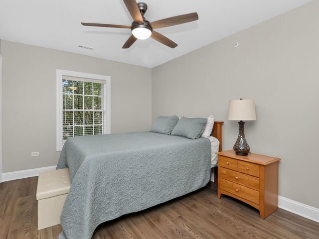 1205 Charleston Court, Westmont, IL 60559