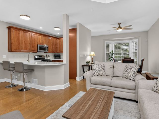 1205 Charleston Court, Westmont, IL 60559