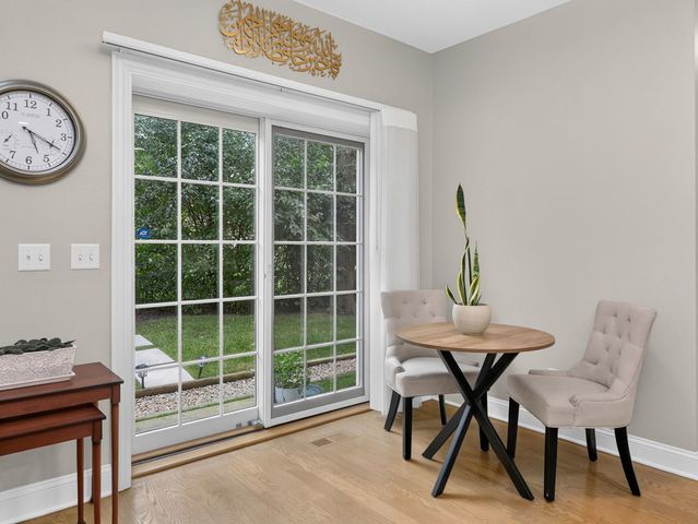 1205 Charleston Court, Westmont, IL 60559