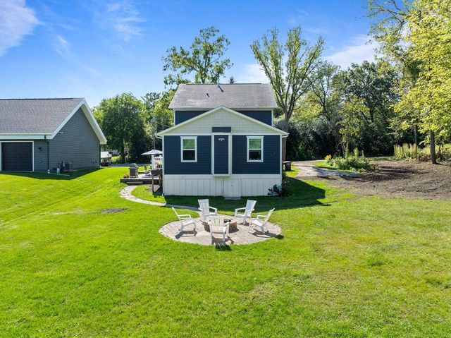 W3608 Glenmore AVENUE, Lake Geneva, WI 53147