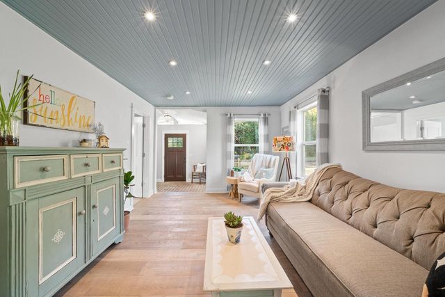 W3608 Glenmore AVENUE, Lake Geneva, WI 53147