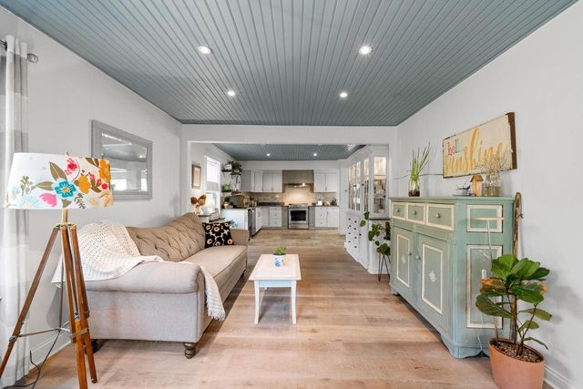 W3608 Glenmore AVENUE, Lake Geneva, WI 53147