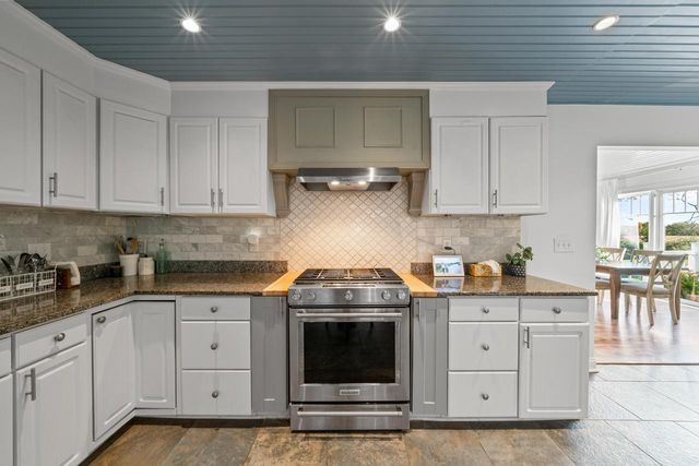 W3608 Glenmore AVENUE, Lake Geneva, WI 53147