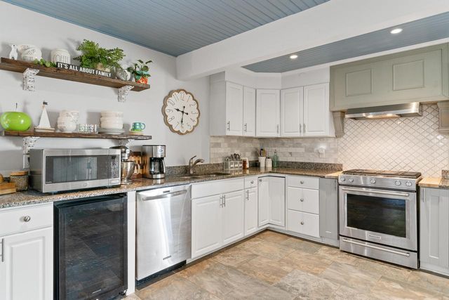 W3608 Glenmore AVENUE, Lake Geneva, WI 53147