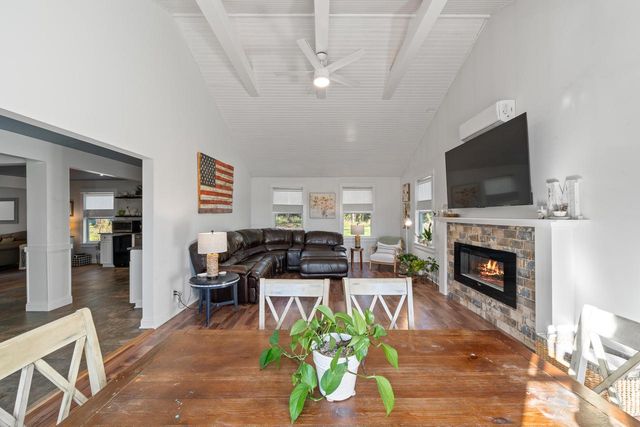 W3608 Glenmore AVENUE, Lake Geneva, WI 53147