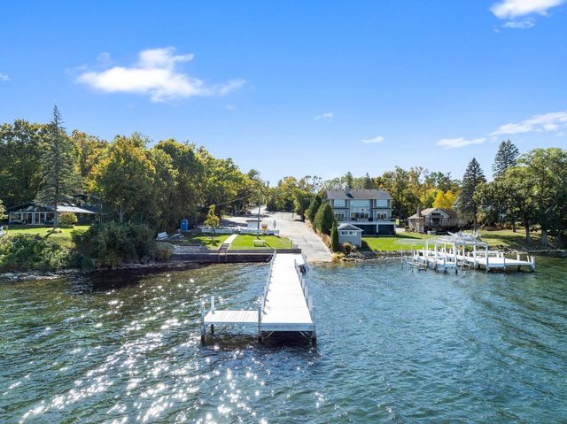 W3608 Glenmore AVENUE, Lake Geneva, WI 53147