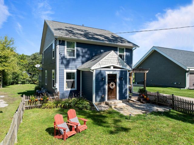 W3608 Glenmore AVENUE, Lake Geneva, WI 53147