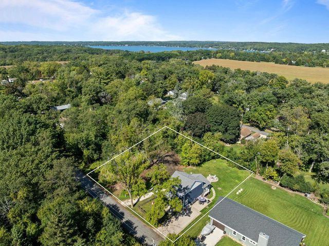 W3608 Glenmore AVENUE, Lake Geneva, WI 53147