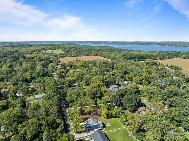 W3608 Glenmore AVENUE, Lake Geneva, WI 53147