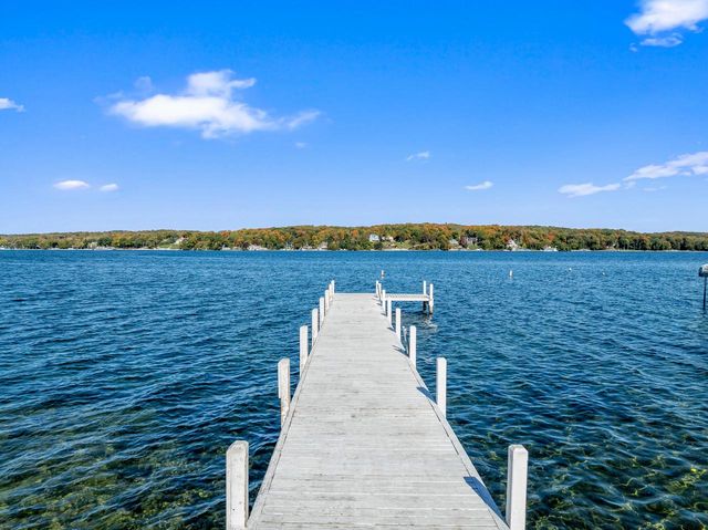 W3608 Glenmore AVENUE, Lake Geneva, WI 53147