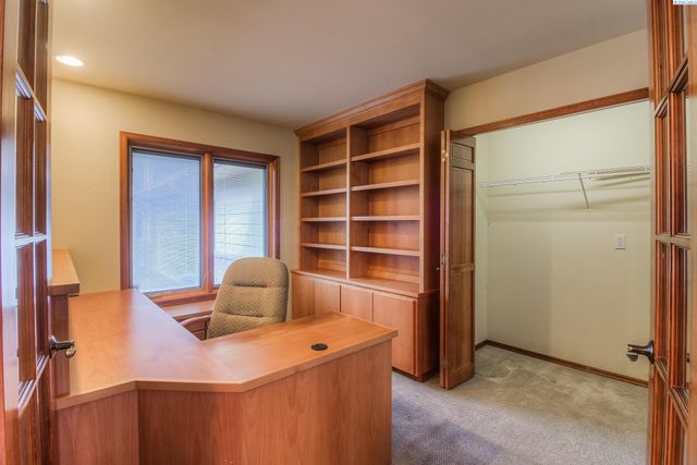 3629 Lincoln Way, Lynwood, WA 98087