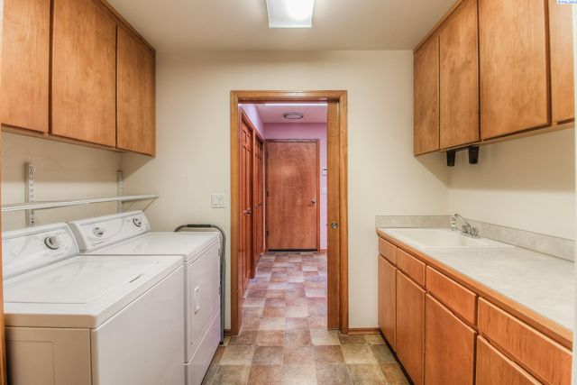 3629 Lincoln Way, Lynwood, WA 98087