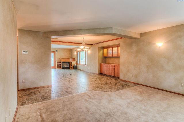 3629 Lincoln Way, Lynwood, WA 98087