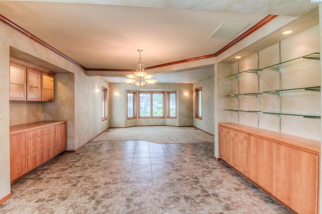 3629 Lincoln Way, Lynwood, WA 98087